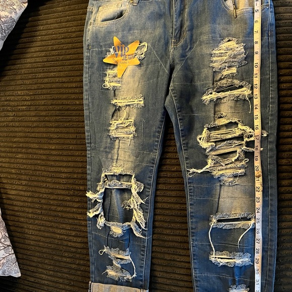 Women’s V.I.P. Jeans New W Tags Size 16 W Destructed Rolled Hem - Picture 9 of 12